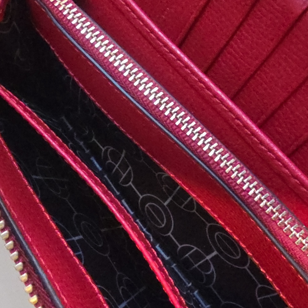 HENRI BENDEL NEW YORK Red Stripe Zip Around Long Wallet - Picture 12 of 13